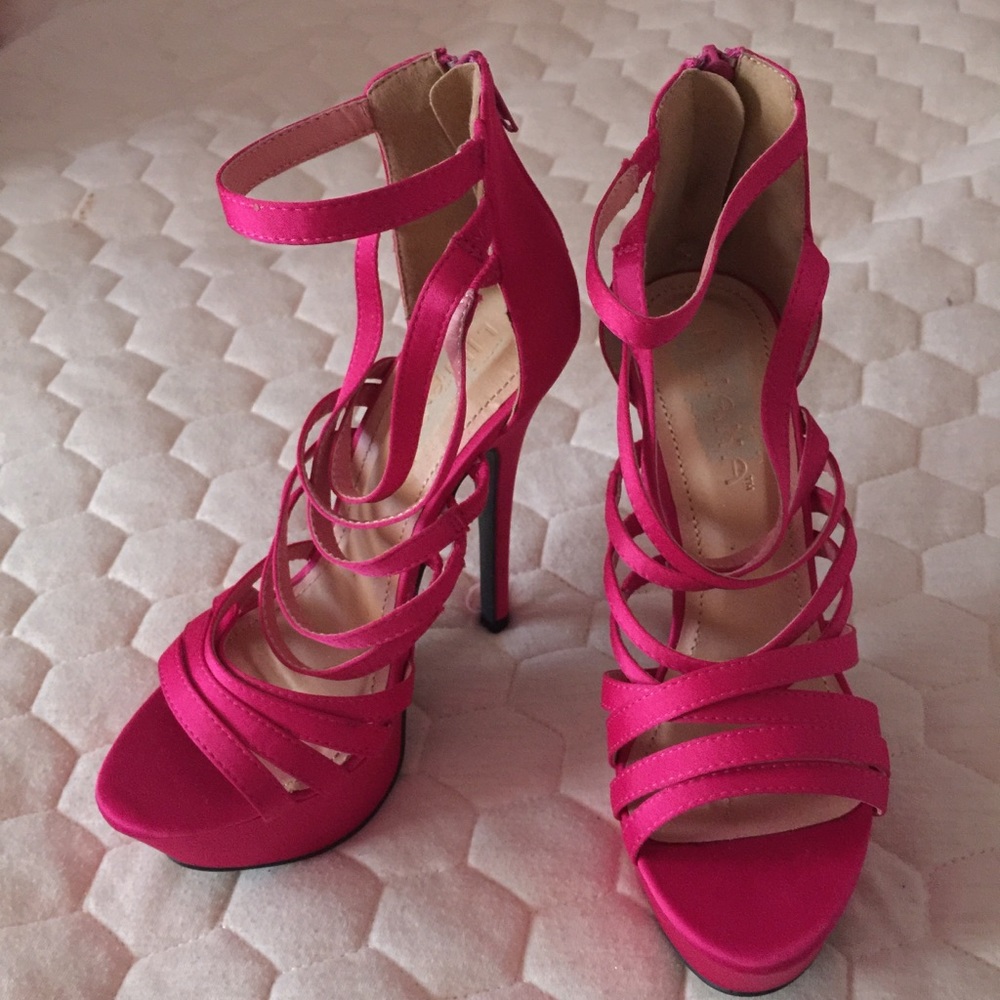 Liliana size 7 1/2 (hot pink high heels)